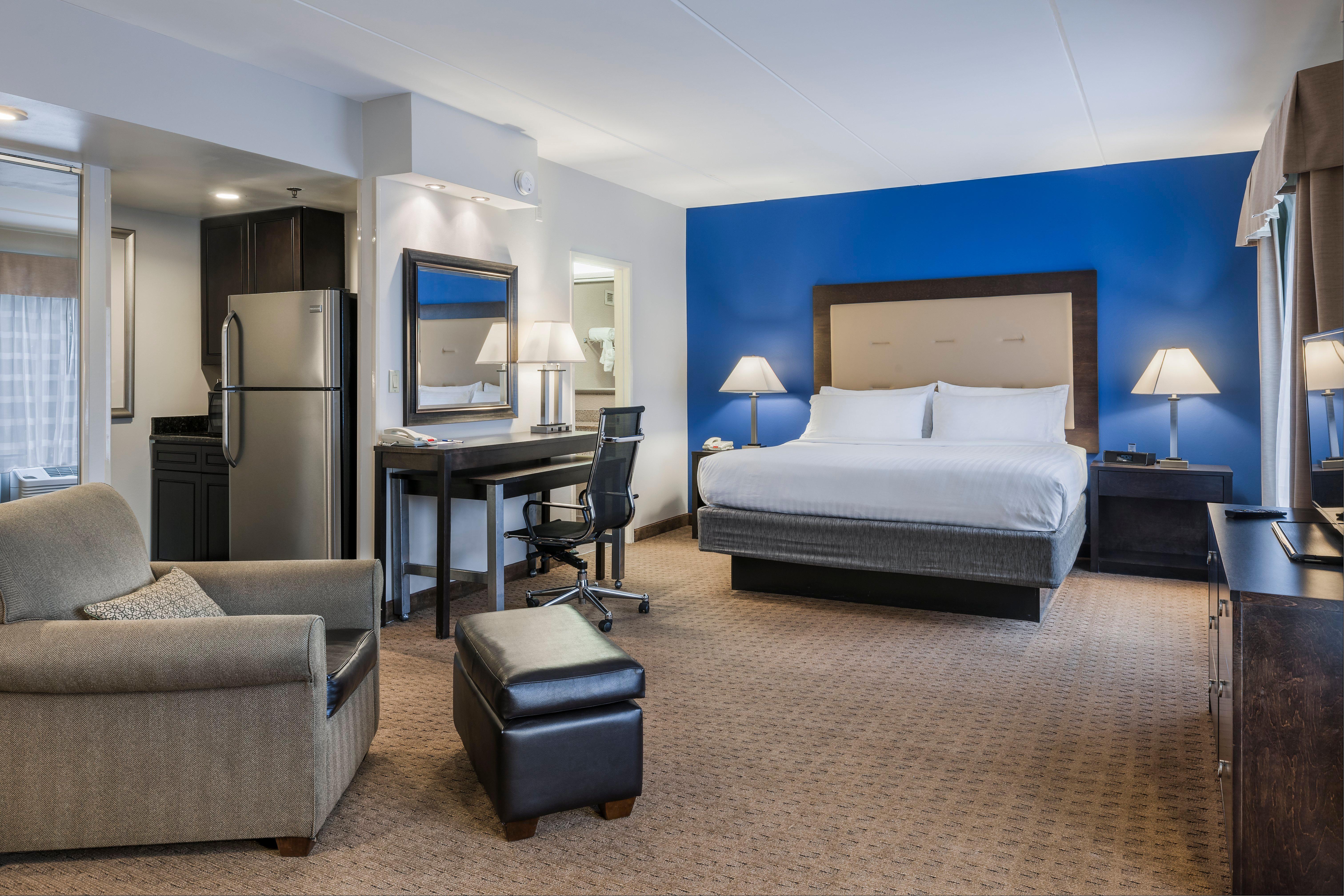 Holiday Inn Express & Suites Laurel Lakes By Ihg Ngoại thất bức ảnh