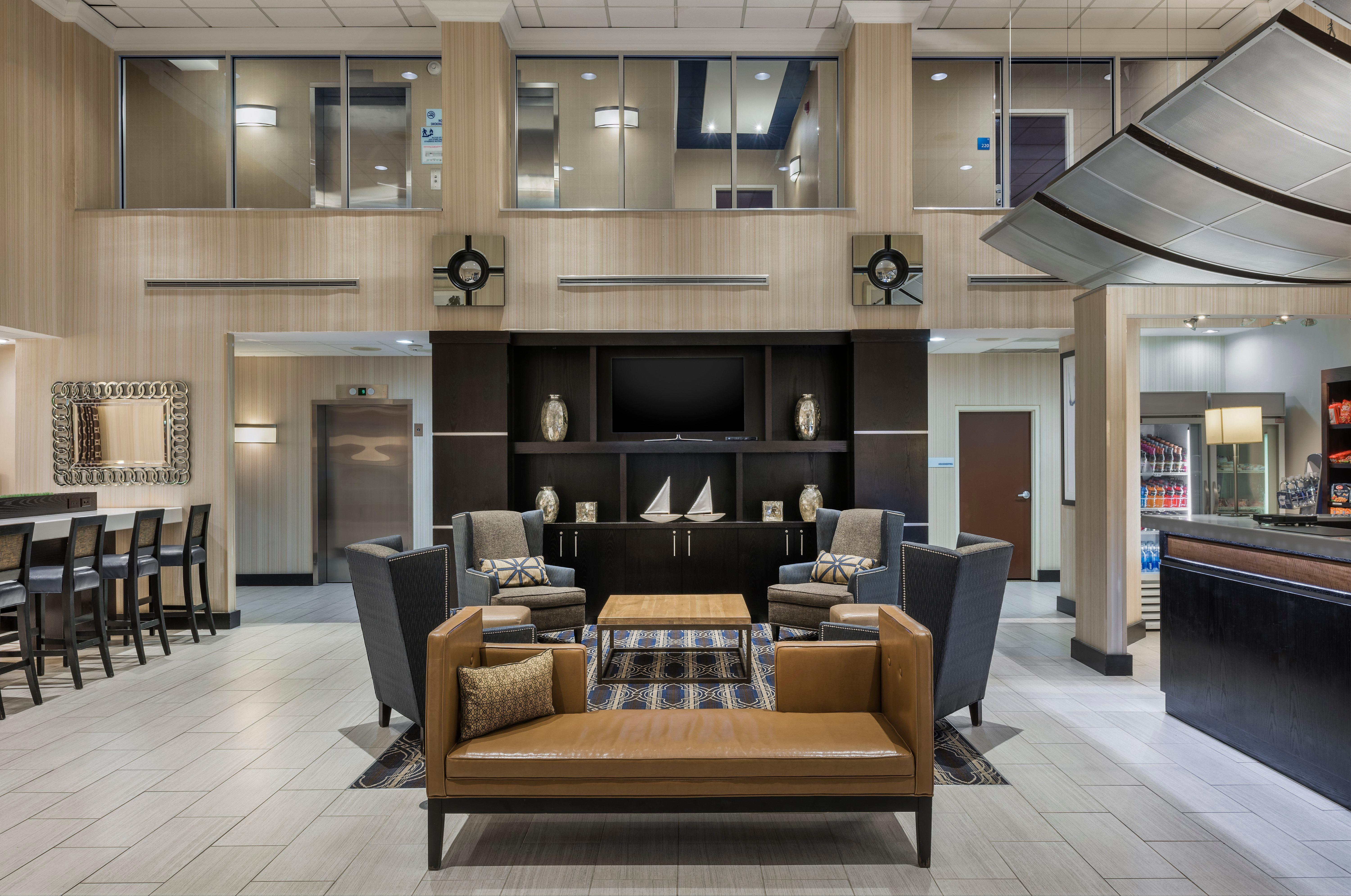 Holiday Inn Express & Suites Laurel Lakes By Ihg Ngoại thất bức ảnh