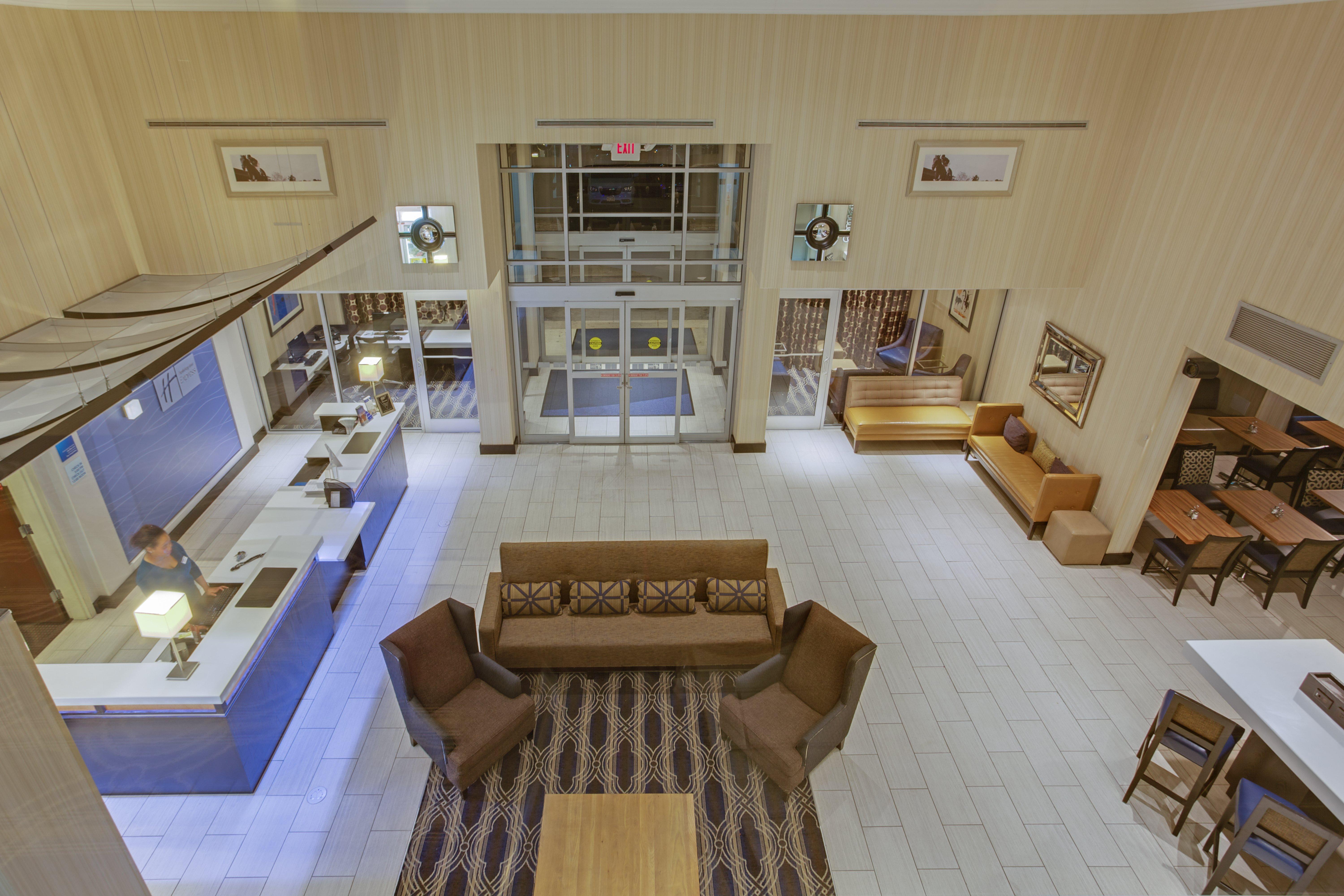 Holiday Inn Express & Suites Laurel Lakes By Ihg Ngoại thất bức ảnh
